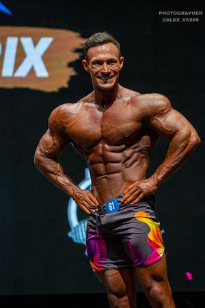MEN'S PHYSIQUE 174